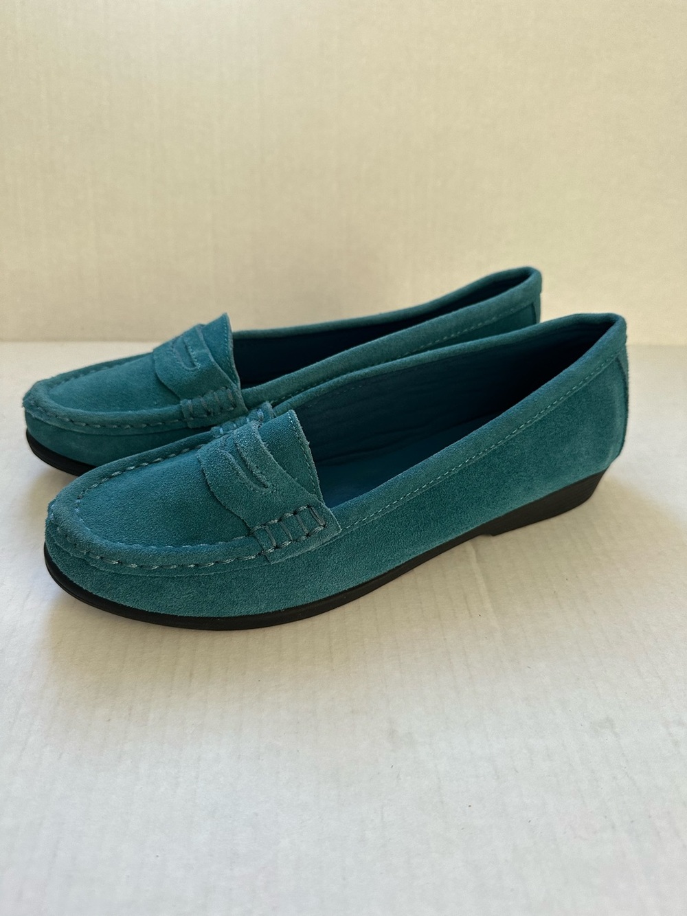 Angel Steps Blue suede loafers Penny strap Size 9 M
